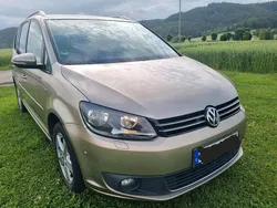 Beige Gebraucht 2014 VW Touran Life Van / Kleinbus | 6.999 € (Teuer)