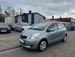 Silber Gebraucht 2006 Toyota Yaris Sol Limousine | 3.999 € (Etwas zu teuer)