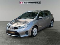 Beige Gebraucht 2015 Toyota Auris Cool Limousine | 8.750 € (Fairer Preis)