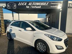 Weiß Gebraucht 2016 Hyundai i30 Basis Limousine | 9.499 € (Fairer Preis)