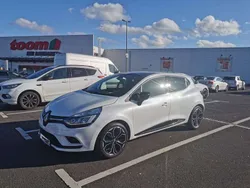 Weiß Gebraucht 2019 Renault Clio IV Bose Edition Limousine | 10.500 € (Fairer Preis)