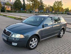 Grau Gebraucht 2006 Skoda Octavia Kombi | 2.000 € (Fairer Preis)