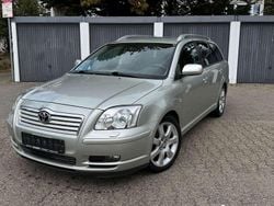 Beige Gebraucht 2006 Toyota Avensis Executive Kombi | 2.490 € (Guter Preis)
