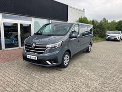 Schiefergrau Gebraucht 2024 Renault Trafic Life Van | 40.598 € (Teuer)