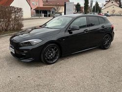 Schwarz Gebraucht 2022 BMW 118 M Sport Kleinwagen | 24.389 € (Fairer Preis)