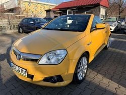 Gelb Gebraucht 2005 Opel Tigra Basis Cabrio | 2.850 € (Fairer Preis)