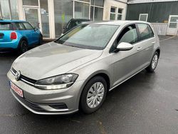 Silber Gebraucht 2017 VW Golf VII Trendline Limousine | 9.900 € (Fairer Preis)