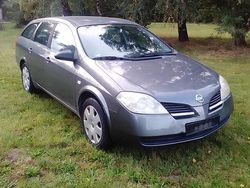Grau Gebraucht 2002 Nissan Primera Kombi | 1.500 €
