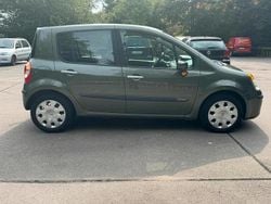 Grün Gebraucht 2005 Renault Modus Van / Kleinbus | 3.200 € (Etwas zu teuer)