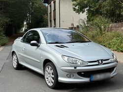 Silber Gebraucht 2003 Peugeot 206 CC Cabrio | 3.699 € (Teuer)