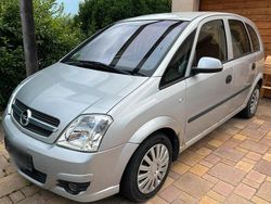 Silber Gebraucht 2004 Opel Meriva Van / Kleinbus | 750 € (Superpreis)