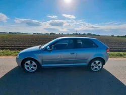 Grau Gebraucht 2004 Audi A3 Limousine | 2.999 € (Etwas zu teuer)
