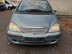 Blau Gebraucht 2004 Mercedes A140 Kleinwagen | 650 €
