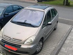 Silber Gebraucht 2004 Citroën Xsara Picasso Van / Kleinbus | 1.700 €