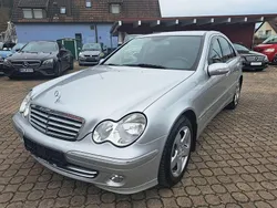 Silber Gebraucht 2005 Mercedes C220 Elegance Limousine | 5.500 €