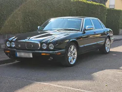 Grün Gebraucht 1997 Jaguar XJ8 Limousine | 8.900 €