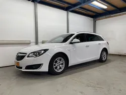 Weiß Gebraucht 2015 Opel Insignia Innovation Kombi | 8.500 € (Fairer Preis)