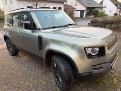 Grün Gebraucht 2023 Land Rover Defender Dynamic SUV | 68.890 € (Superpreis)