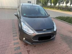 Grau Gebraucht 2015 Ford B-MAX Van / Kleinbus | 6.500 € (Guter Preis)