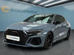Grau Gebraucht 2022 Audi RS3 Kleinwagen | 53.599 € (Fairer Preis)