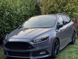 Grau Gebraucht 2016 Ford Focus ST Kombi | 12.800 € (Fairer Preis)