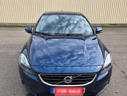 Blau Gebraucht 2016 Volvo V40 Kombi | 9.500 € (Fairer Preis)
