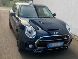 Blau Gebraucht 2017 Mini Cooper S Clubman Kombi | 16.799 € (Etwas zu teuer)