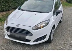 Weiß Gebraucht 2015 Ford Fiesta Kleinwagen | 5.250 € (Fairer Preis)