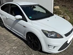 Weiß Gebraucht 2009 Ford Focus ST Limousine | 6.999 € (Fairer Preis)