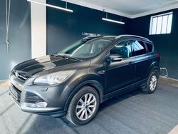 Grau Gebraucht 2016 Ford Kuga Titanium SUV | 5.999 € (Fairer Preis)