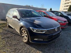 Blau Gebraucht 2017 VW Passat Highline Kombi | 9.700 € (Fairer Preis)