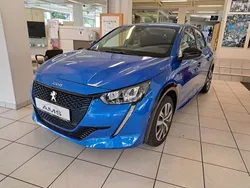Blau Gebraucht 2022 Peugeot e-208 Active Kleinwagen | 17.790 € (Fairer Preis)
