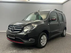 Schwarz Gebraucht 2020 Mercedes Citan 111 Kombi | 15.499 € (Fairer Preis)