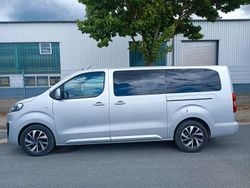 Silber Gebraucht 2019 Citroën Spacetourer Shine Van / Kleinbus | 34.699 € (Fairer Preis)