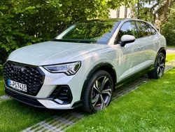 Silber Gebraucht 2022 Audi Q3 Ambiente SUV | 36.000 € (Etwas zu teuer)
