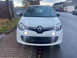 Weiß Gebraucht 2015 Renault Twingo Kleinwagen | 3.850 € (Etwas zu teuer)