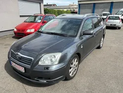 Grau Gebraucht 2006 Toyota Avensis Executive Kombi | 1.097 € (Fairer Preis)