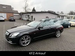 Schwarz Gebraucht 2012 Mercedes 220 Cabrio | 12.980 €