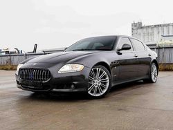 Grau Gebraucht 2010 Maserati Quattroporte GT Limousine | 16.999 €