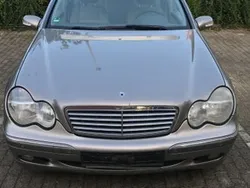 Silber Gebraucht 2003 Mercedes C180 Kombi | 1.650 € (Fairer Preis)