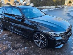 Schwarz Gebraucht 2021 BMW 320 M Sport Kombi | 24.600 € (Guter Preis)