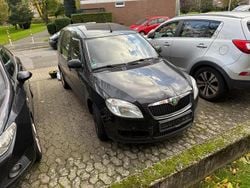 Schwarz Gebraucht 2009 Skoda Roomster Kombi | 1.800 € (Guter Preis)