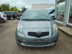 Silber Gebraucht 2008 Toyota Yaris Cool Kleinwagen | 2.600 € (Guter Preis)