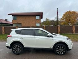 Weiß Gebraucht 2018 Toyota RAV4 Hybrid SUV | 18.990 € (Fairer Preis)