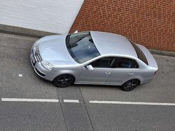 Silber Gebraucht 2010 VW Jetta Comfortline Limousine | 6.800 € (Fairer Preis)