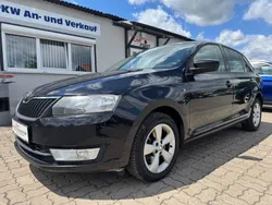 Schwarz Gebraucht 2014 Skoda Rapid Drive Limousine | 5.999 € (Teuer)