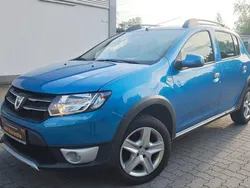 Blau Gebraucht 2013 Dacia Sandero Stepway Kleinwagen | 5.999 € (Fairer Preis)