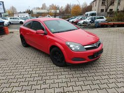 Rot Gebraucht 2009 Opel Astra GTC Edition Coupé | 990 € (Guter Preis)