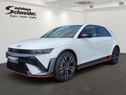 Atlas white Neu 2025 Hyundai Ioniq Kleinwagen | 64.590 € (Teuer)