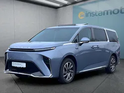 Blau Gebraucht 2025 Maxus MIFA 9 Van / Kleinbus | 61.049 € (Etwas zu teuer)